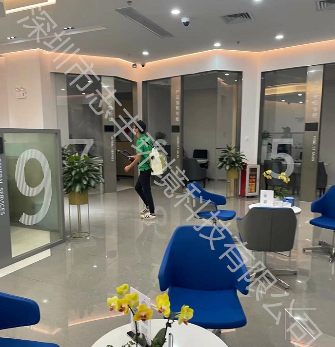 深圳公共場所消毒作業(yè)現(xiàn)場圖.jpg 深圳公共場所消毒作業(yè)現(xiàn)場圖.jpg